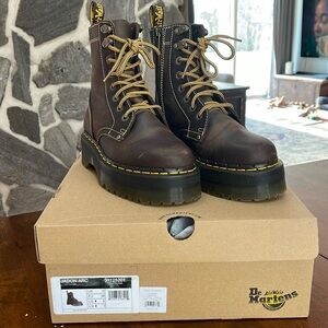 Dr. Martens Jadon Arc Platforms size 7